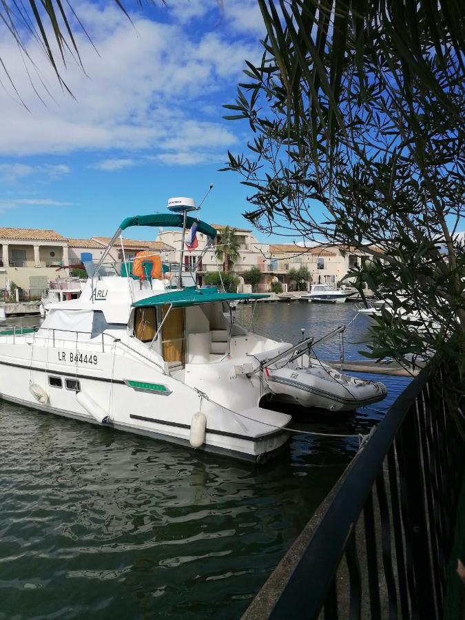 Marina A Aigues Mortes - Gard Bagian luar foto